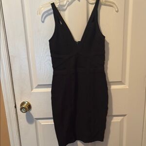 Guess Black Sleeveless V-Neck Bodycon Dress